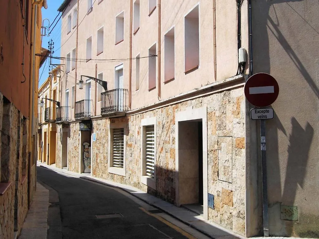 Hostal Fabrellas Caldes de Malavella 2*,