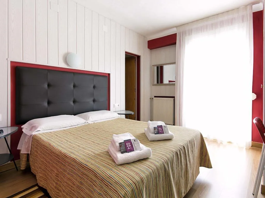 ** Guest house Hostal Fabrellas Caldes de Malavella Spain
