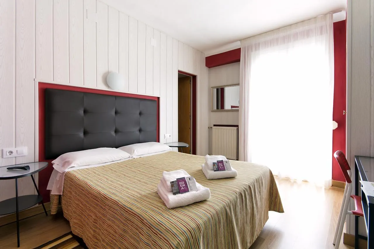Hostal Fabrellas Caldes de Malavella Gæstehus