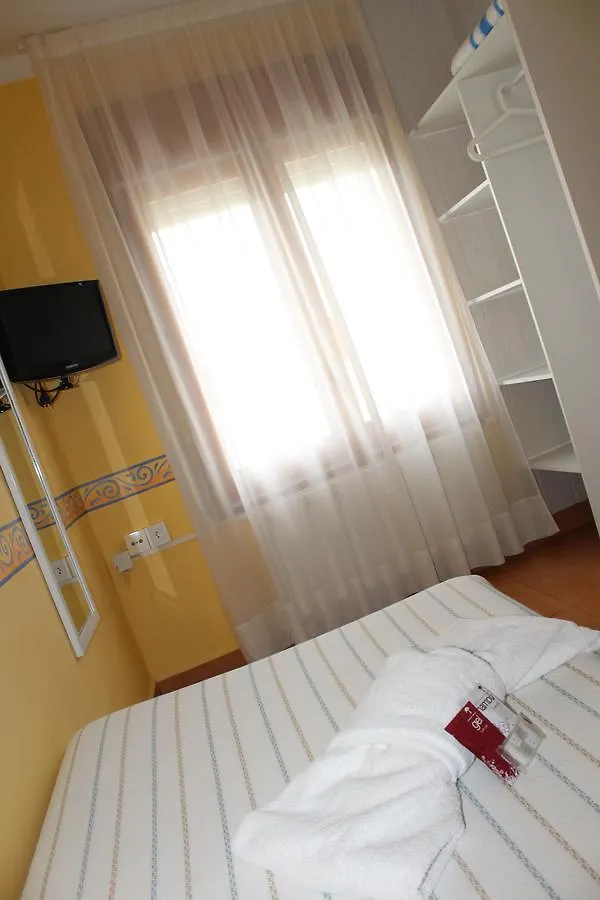 Hostal Fabrellas Caldes de Malavella Gæstehus