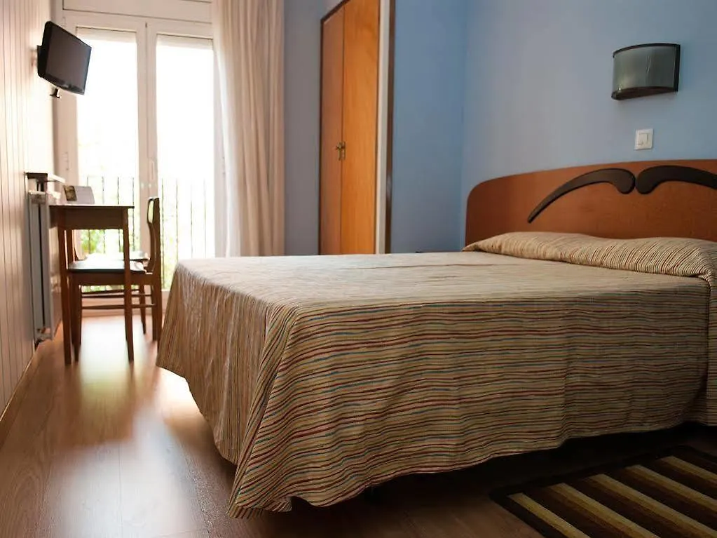 Hostal Fabrellas Caldes de Malavella Gæstehus