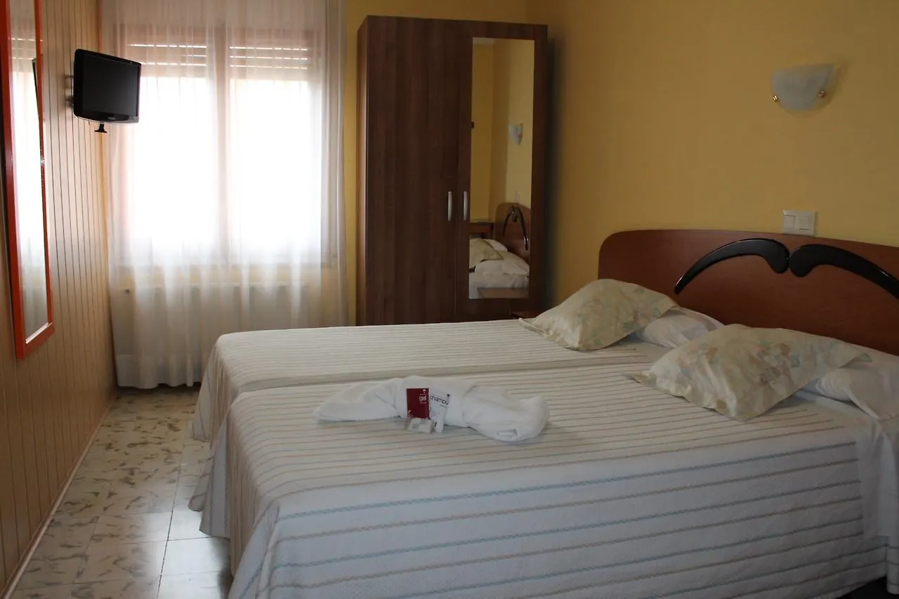 Hostal Fabrellas Кальдас-де-Малавелья 2*,  Испания
